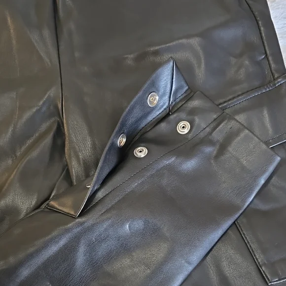Zara Sleek Black Leather-Style Trousers - Picture 7 of 7